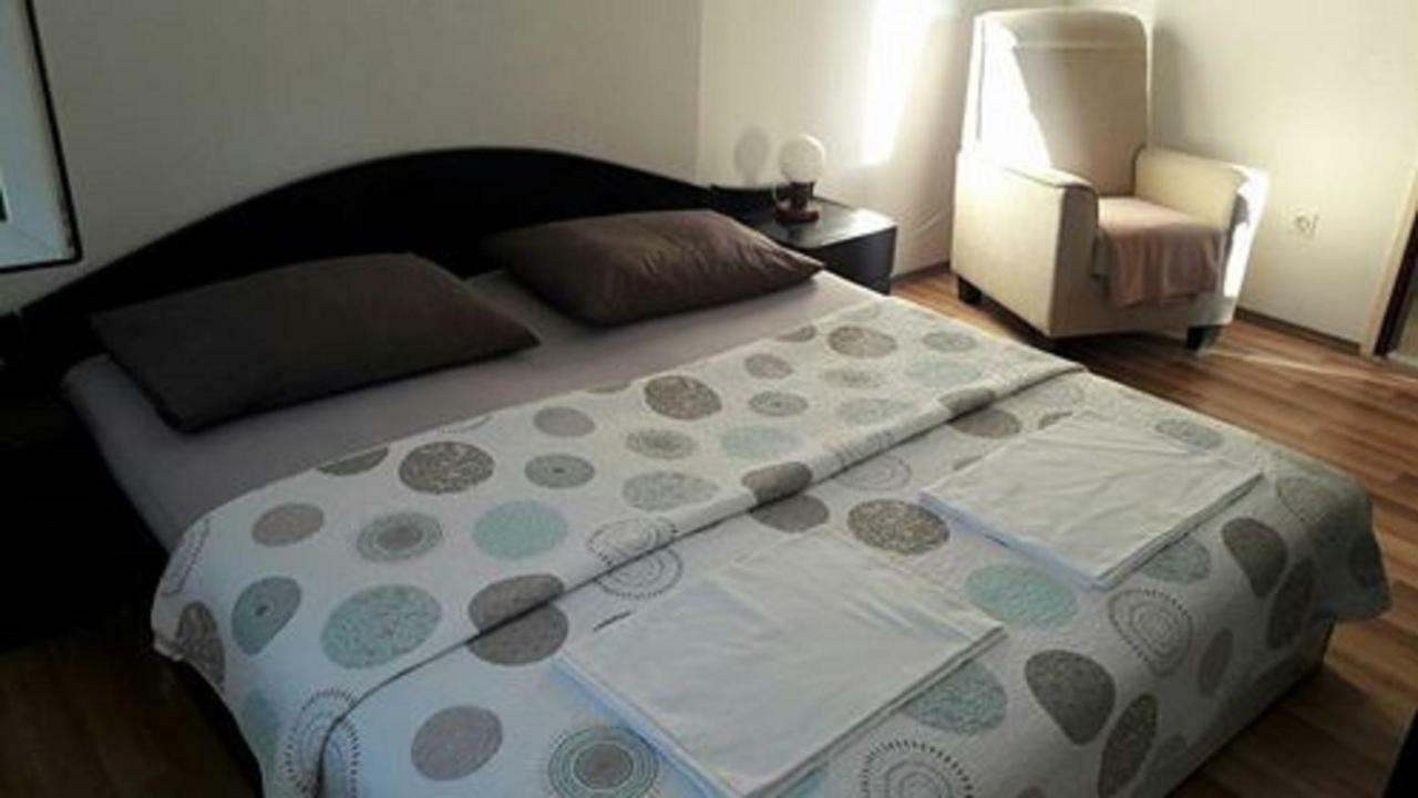 Analeo Apartamento Šibenik Exterior foto